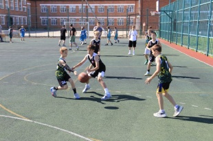 Турнир по уличному баскетболу среди детских дворовых команд на кубок губернатора Кубани