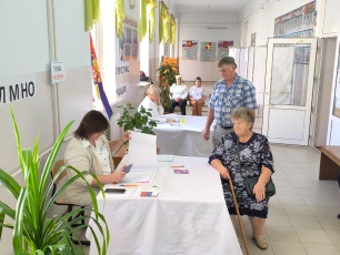 В районе завершился второй день голосования.