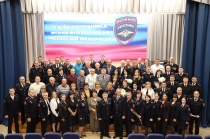 Глава Александр Харитонов поздравил сотрудников и ветеранов отдела МВД России по Красноармейскому району