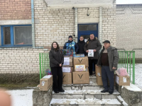 Новогоднее поздравление и благотворительная помощь детям из Алешкинского дома-интерната