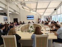 Круглый стол