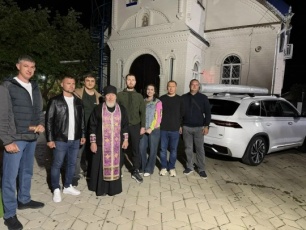 Православная молодежь - многодетной семье