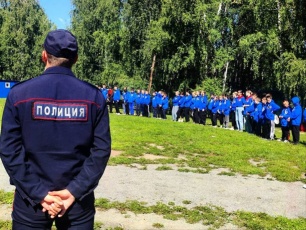 Полицейские Красноармейского района приняли участие в акции «Каникулы с Общественным советом»