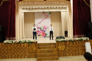 Праздничный концерт «Прекрасным дамам посвящается»