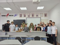 Познакомились с Героем!