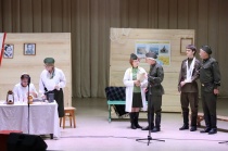 Завершился показ спектакля «Свечи госпитальные»