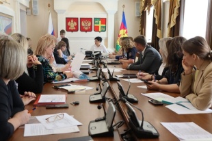 На защите детства!