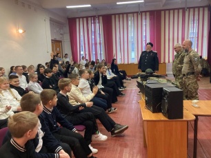Казаки Полтавского РКО посетили школы Трудобеликовского сельского поселения.