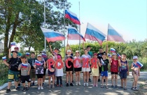 Флаг у нас прекрасный - бело-сине-красный! 