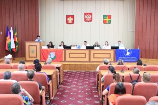 Встреча с семьями жителей района, погибших в ходе СВО