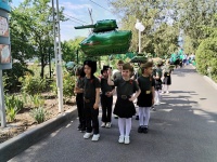 Помните! Через века, через года, - помните!