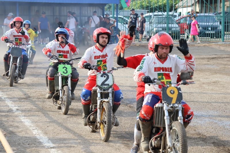 Все на мотобол!