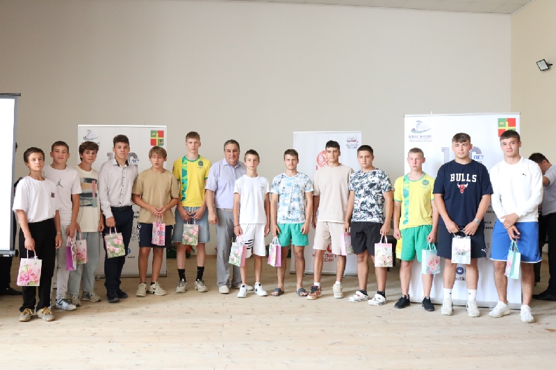 Дружны со спортом