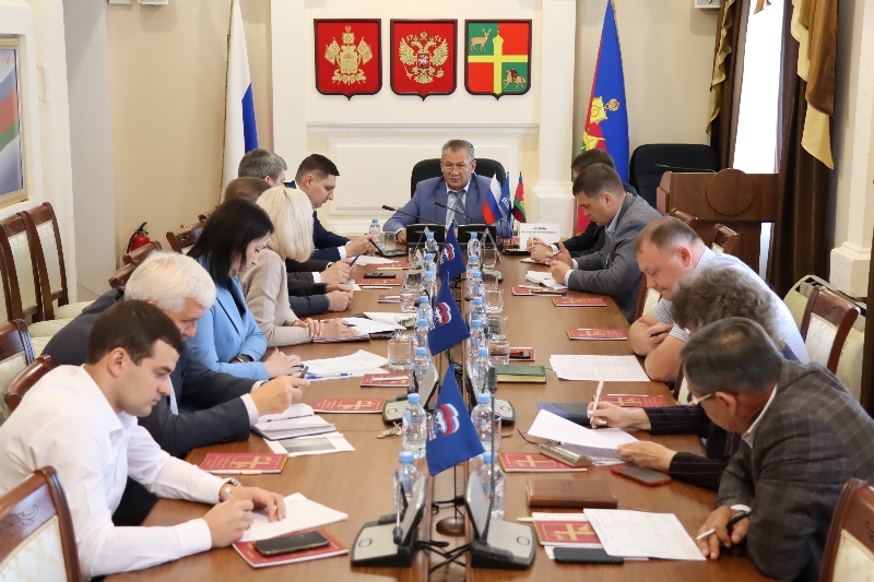 Обсудили реализацию проекта