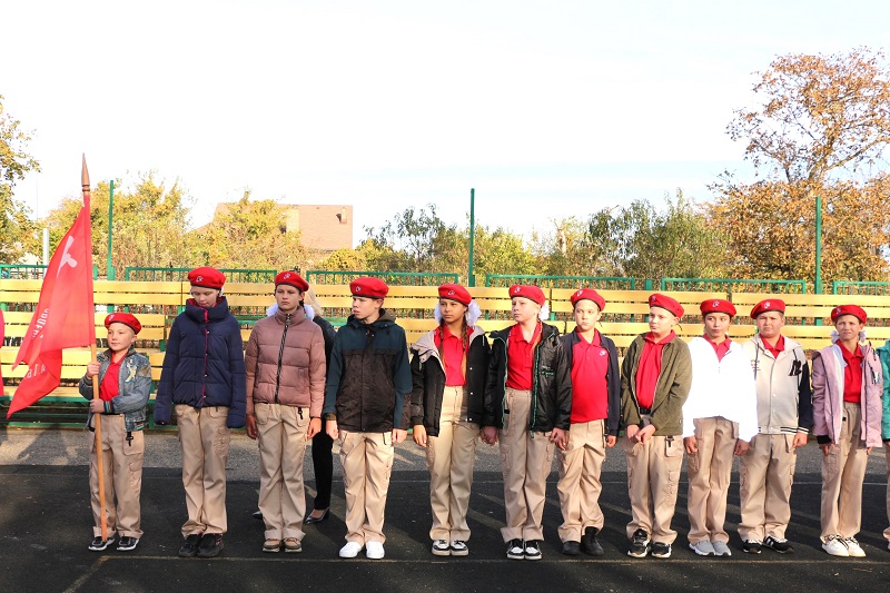 Новоиспеченные юнармейцы почтили память Героя России Александра Ковалёва